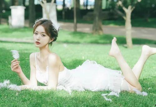 吃瓜视频网红美女是谁,揭秘吃瓜视频网红美女之谜